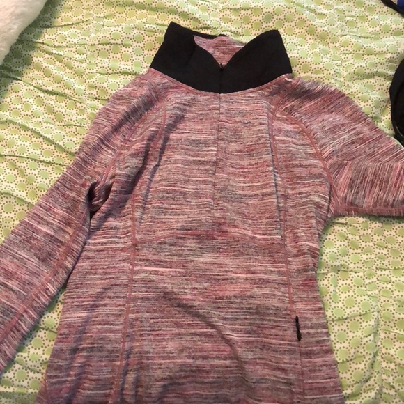 Lululemon 1/2 zip - Picture 2 of 8